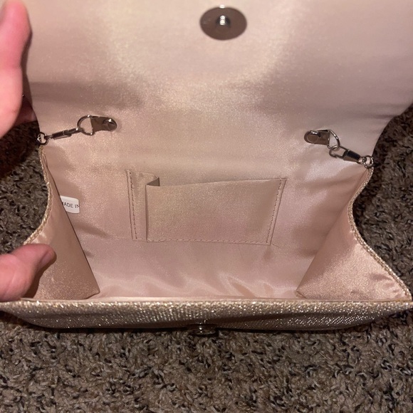 Bedazzled clutch - Picture 4 of 4